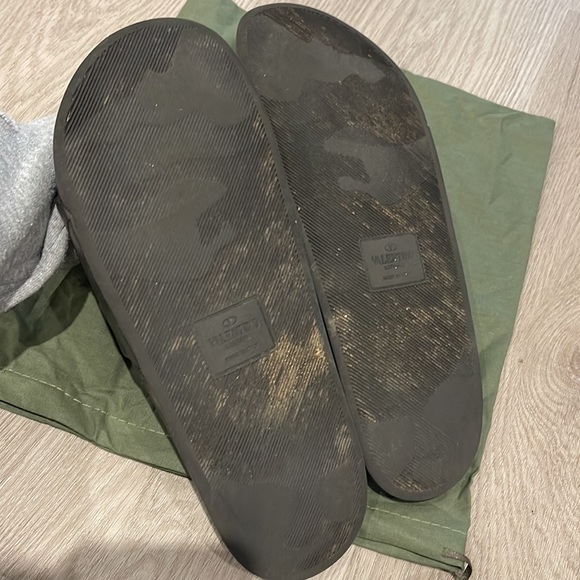 Valentino Camo Slides - Picture 2 of 4